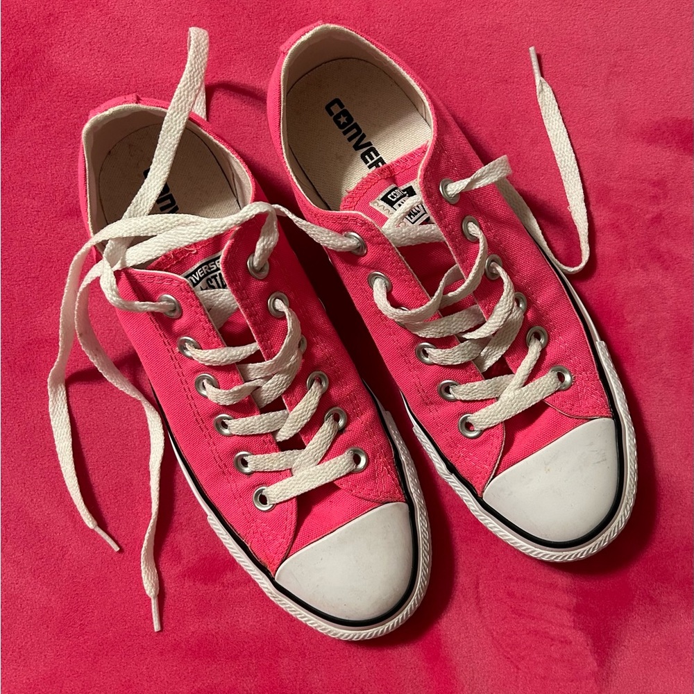 CONVERSE All-Star classic low sneakers in hot pink. Ladies’ Size 8.